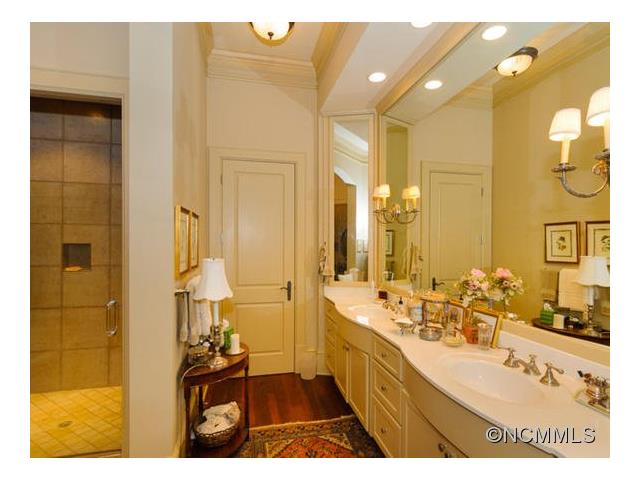 53 S East Shores, Lake Toxaway, NC 28747