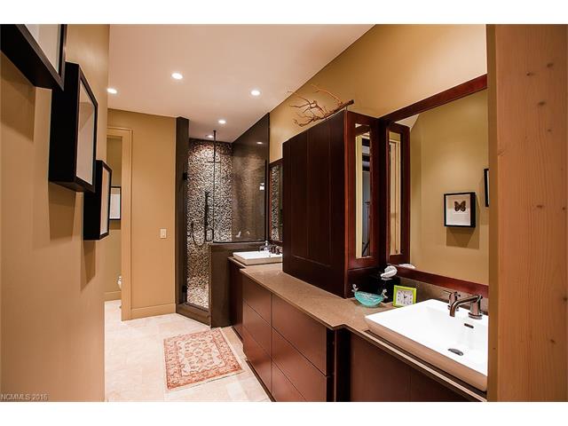 2003 W Cold Mountain Road NW, Lake Toxaway, NC 28747