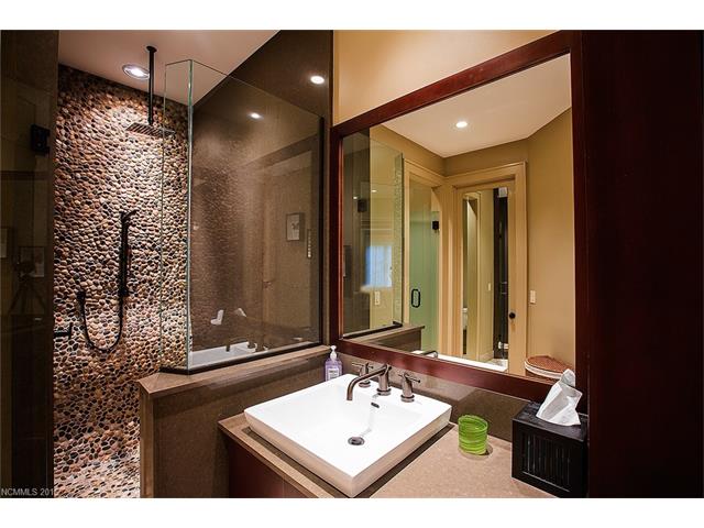 2003 W Cold Mountain Road NW, Lake Toxaway, NC 28747