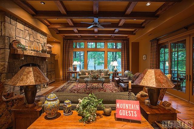 151 Cardinal Drive East, Lake Toxaway, NC 28747