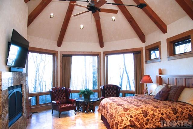 1033-35 Toxaway Drive, Lake Toxaway, NC 28747