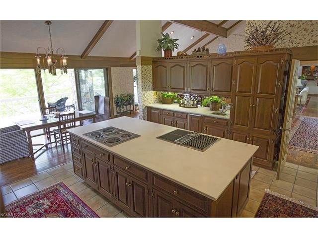 163 S East Shore Drive, Lake Toxaway, NC 28747