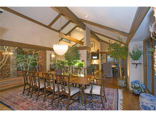 163 S East Shore Drive, Lake Toxaway, NC 28747