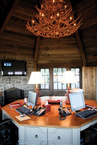 1164 Toxaway Drive, Lake Toxaway, NC 28747