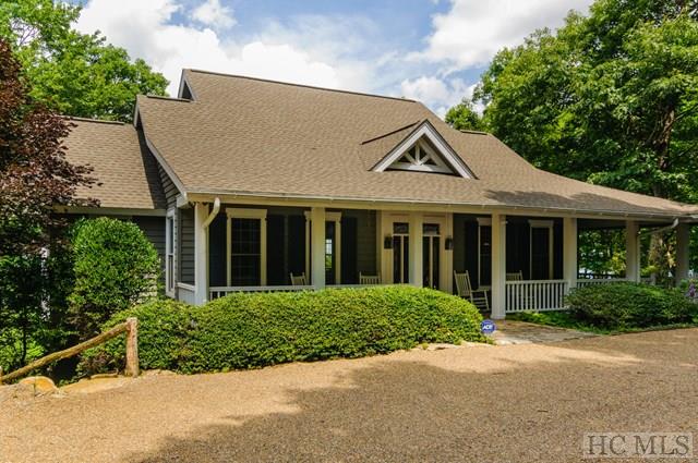 143 Lakeside Trail, Lake Toxaway, NC 28747