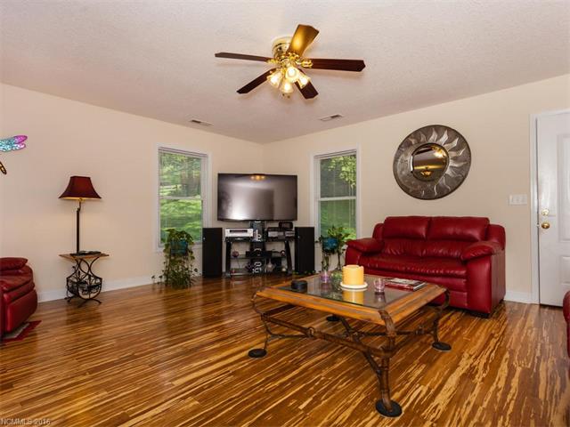 236 W Wonder Road, Leicester, NC 28748