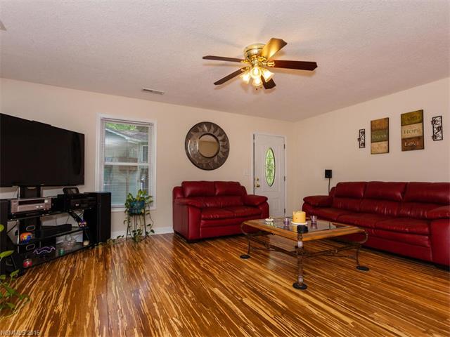 236 W Wonder Road, Leicester, NC 28748