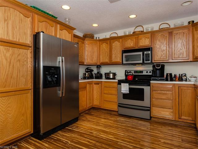 236 W Wonder Road, Leicester, NC 28748