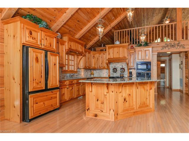 156 Red Oak Lane, Marshall, NC 28753