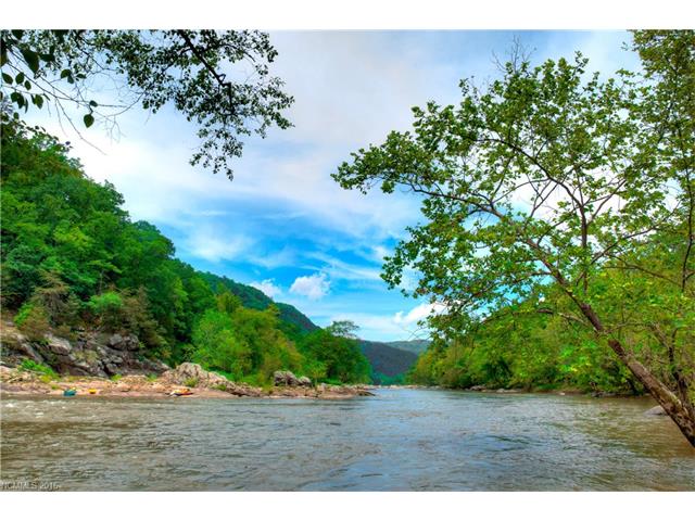 196 W Red Fox Trail W, Marshall, NC 28753