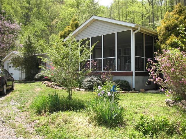1322 Fisher Branch Road, Marshall, NC 28753
