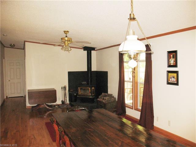 1322 Fisher Branch Road, Marshall, NC 28753