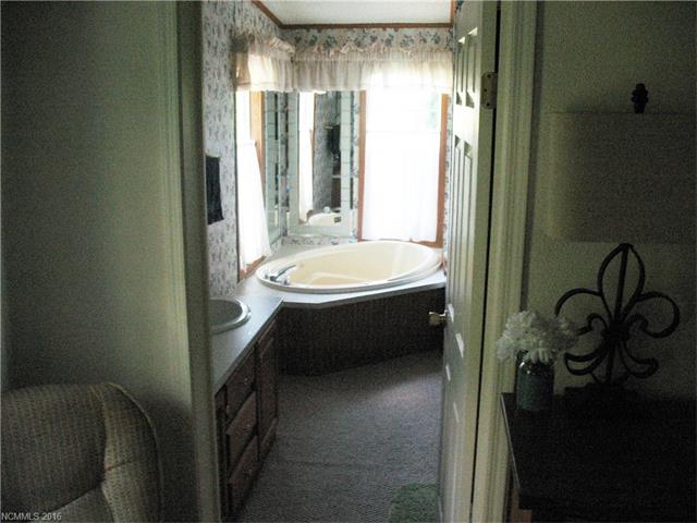 1322 Fisher Branch Road, Marshall, NC 28753