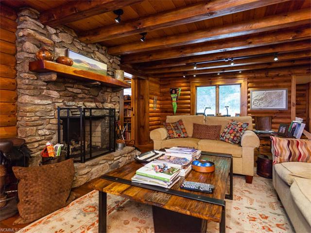 175 Little Pond Pass, Mars Hill, NC 28754