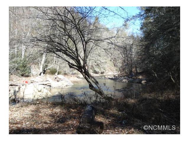 000 White Oak Branch Road, Mars Hill, NC 28754