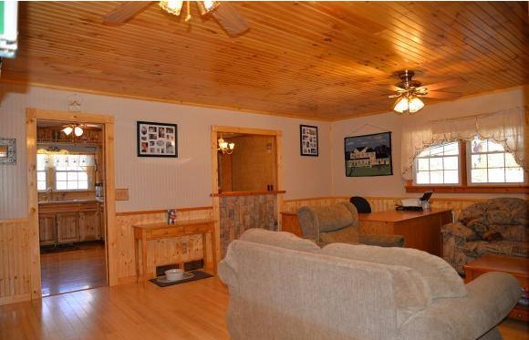 624 Gilreath Loop Road, Mills River, United States 28759