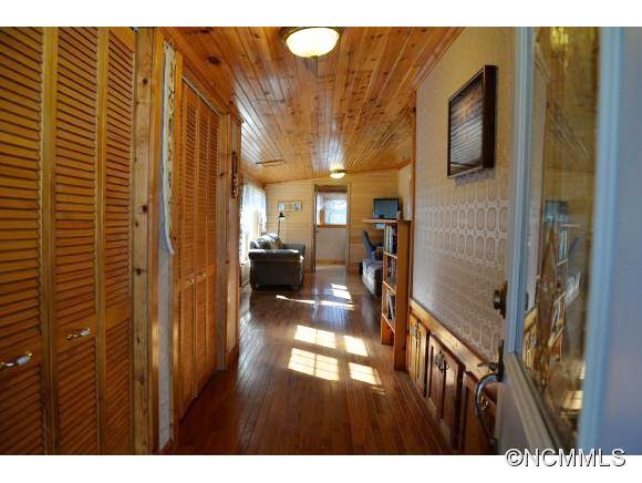 624 Gilreath Loop Road, Mills River, United States 28759