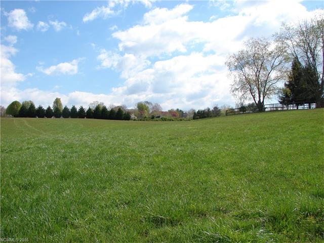 000 Banner Farm Road, Mills River, NC 28759