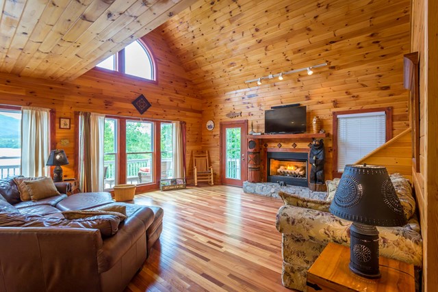 602 Harborside Dr., Nebo, NC 28761