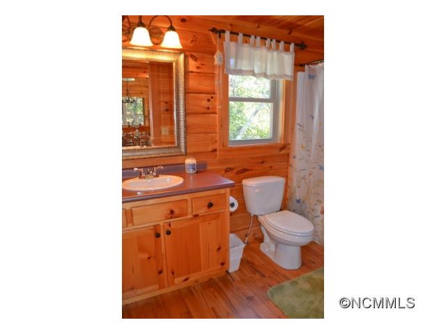 90 Stonesthrow Drive, Nebo, NC 28761
