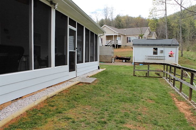 119 Dolly Cowart, Otto, NC 28763
