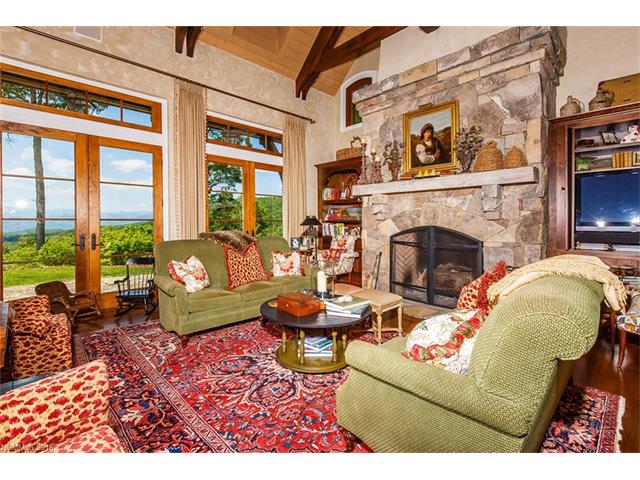 209 Chestnut Oak Lane, Pisgah Forest, NC 28768