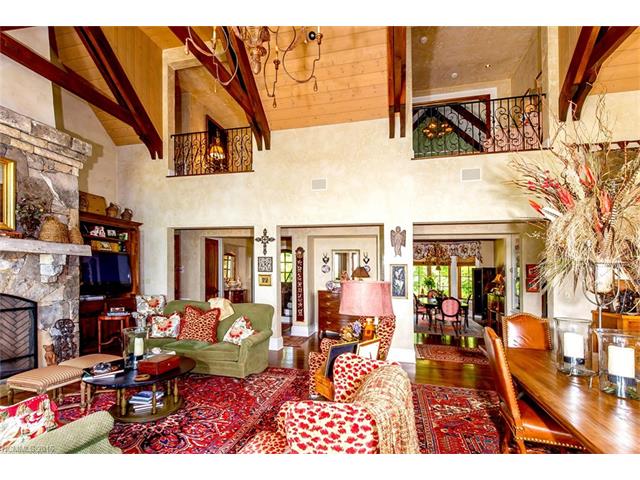 209 Chestnut Oak Lane, Pisgah Forest, NC 28768