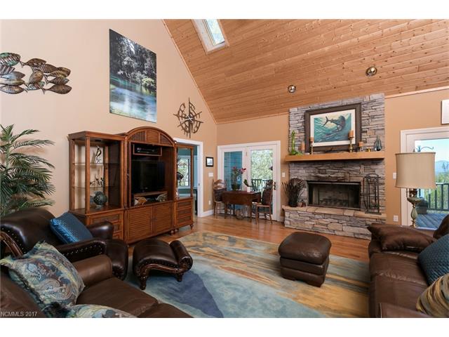 1473 Indian Camp Mountain Road, Rosman, NC 28772