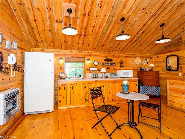 5445Holbert Cove Rd, Saluda, NC 28773