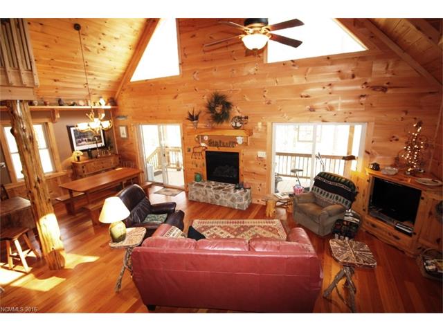 356 Deep Woods Lane, Saluda, NC 28773