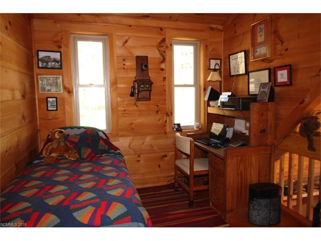 356 Deep Woods Lane, Saluda, NC 28773