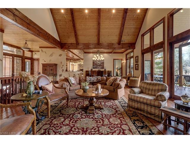 360 Club Drive, Sapphire, NC 28774