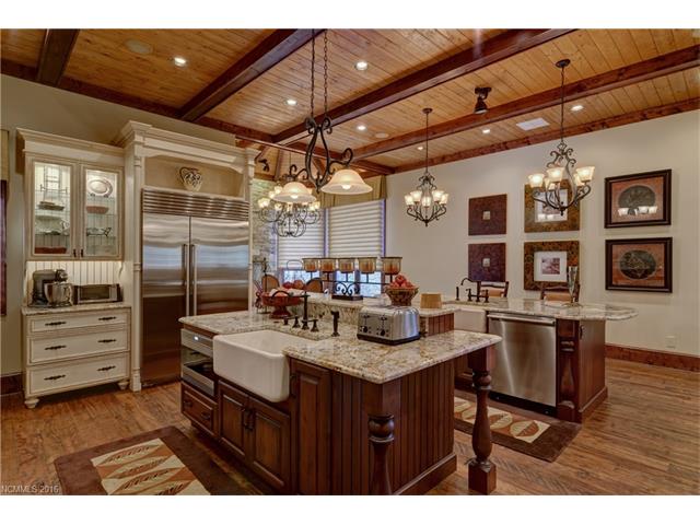 360 Club Drive, Sapphire, NC 28774