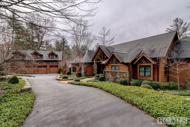 360 Club Drive, Sapphire, NC 28774