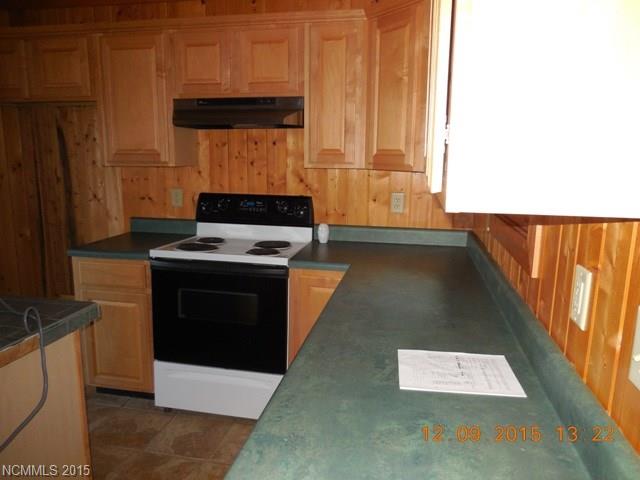 2484 Upper Whitewater Road, Sapphire, NC 28774