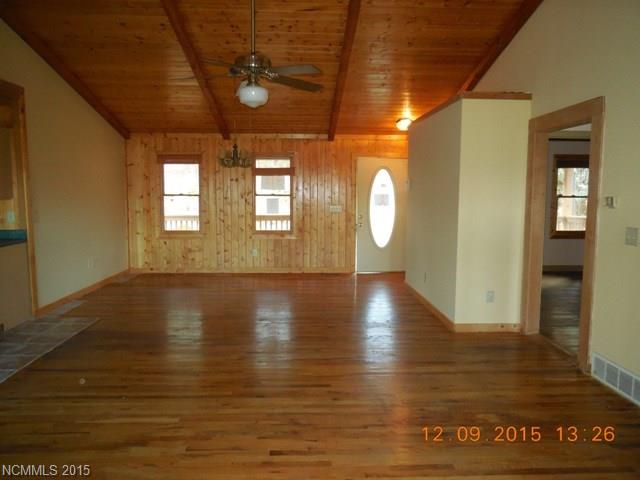 2484 Upper Whitewater Road, Sapphire, NC 28774