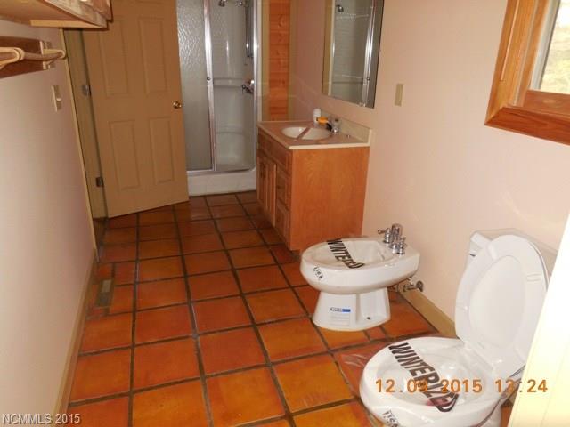 2484 Upper Whitewater Road, Sapphire, NC 28774