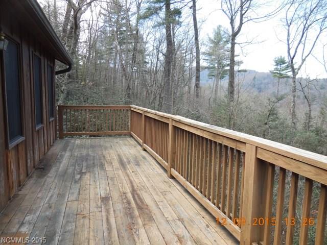 2484 Upper Whitewater Road, Sapphire, NC 28774