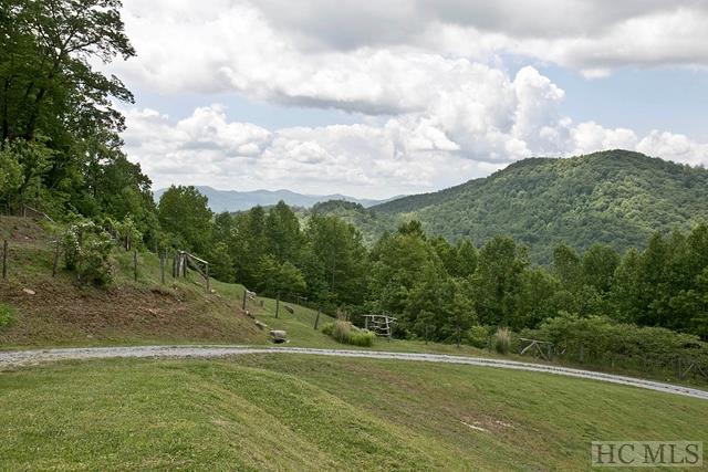 712 Lost Valley Road, Scaly Mountain, NC 28775