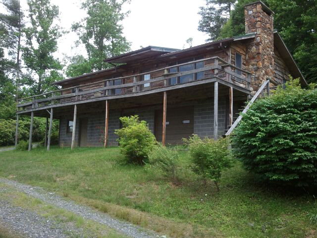 64 Rock Cellar Lane, Spruce Pine, NC 28777