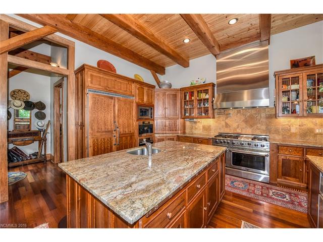49 Corkscrew Way, Sylva, NC 28779