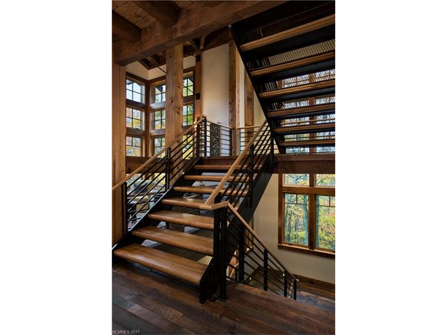 528 Watershed Way, Sylva, NC 28779