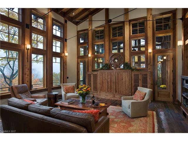 528 Watershed Way, Sylva, NC 28779