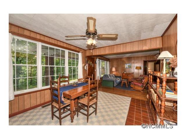 75 Mountain View Road, Sylva, NC 28779