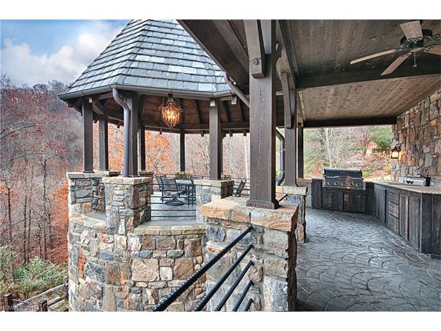 77 Castle Ridge Road, Tuckasegee, NC 28783