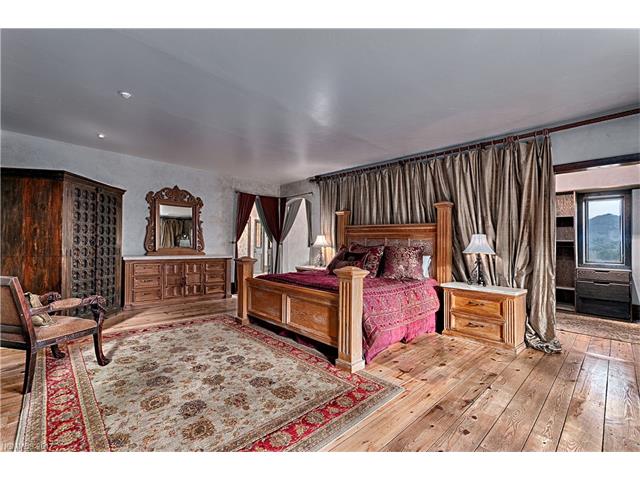 77 Castle Ridge Road, Tuckasegee, NC 28783