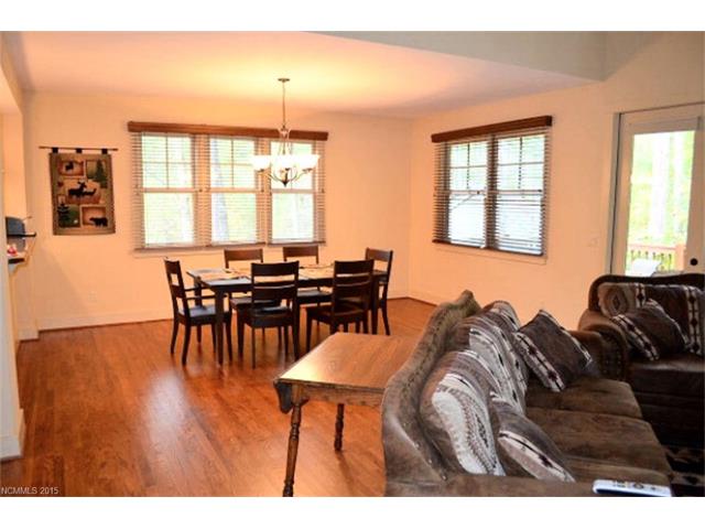 10 Meadowridge Court, Tuckasegee, NC 28783