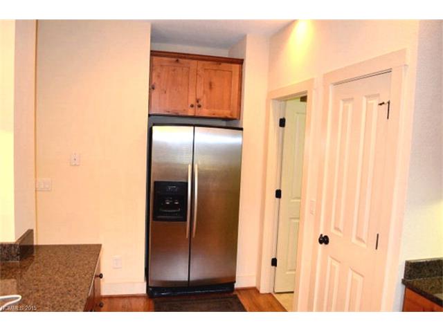 10 Meadowridge Court, Tuckasegee, NC 28783