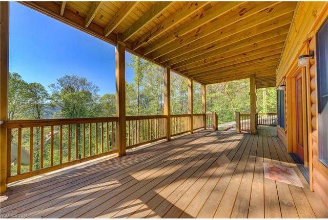 4 Schotts Pass Way, Waynesville, NC 28785