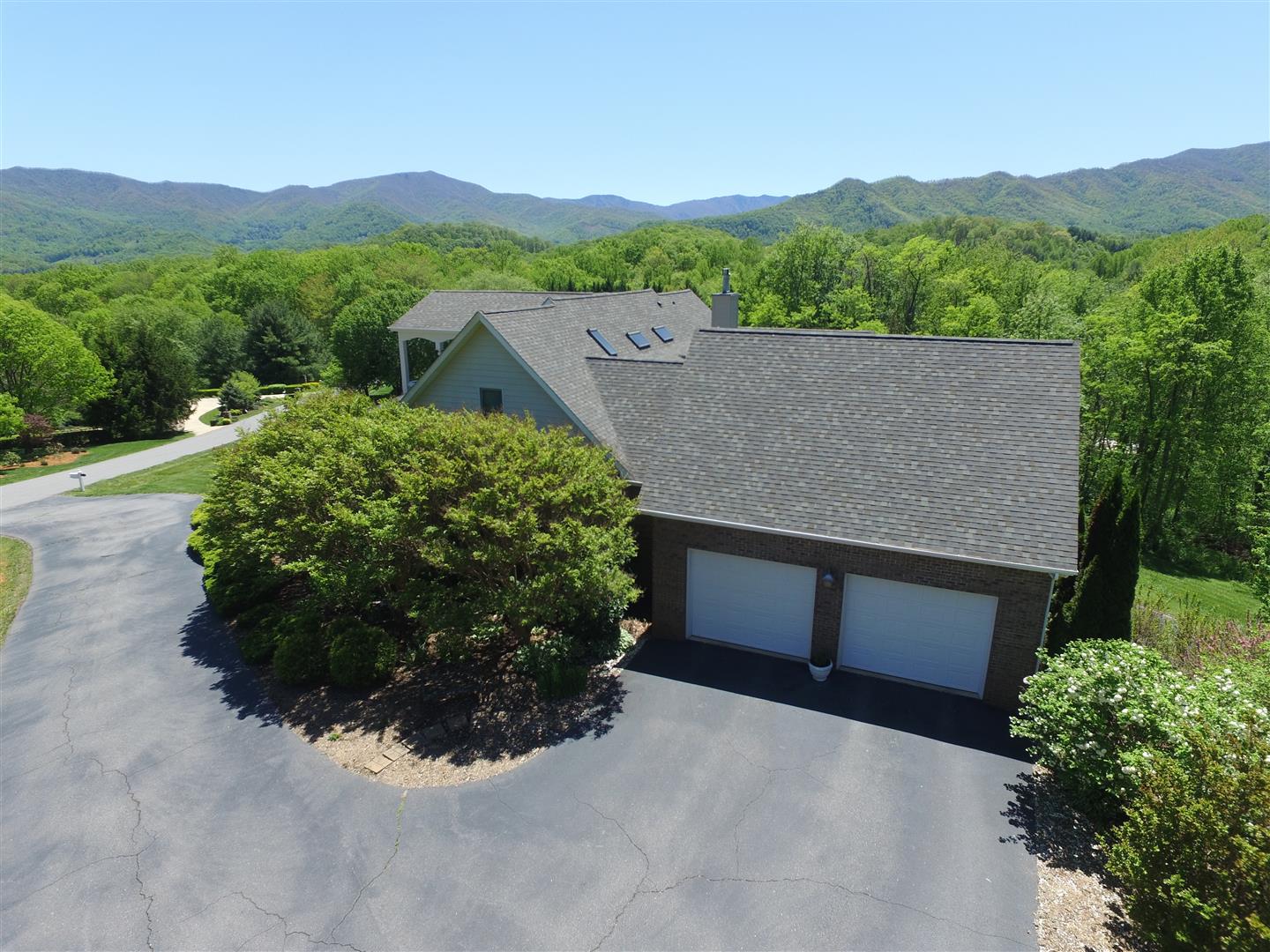 296 Cardinal Lane, Waynesville, NC 28786